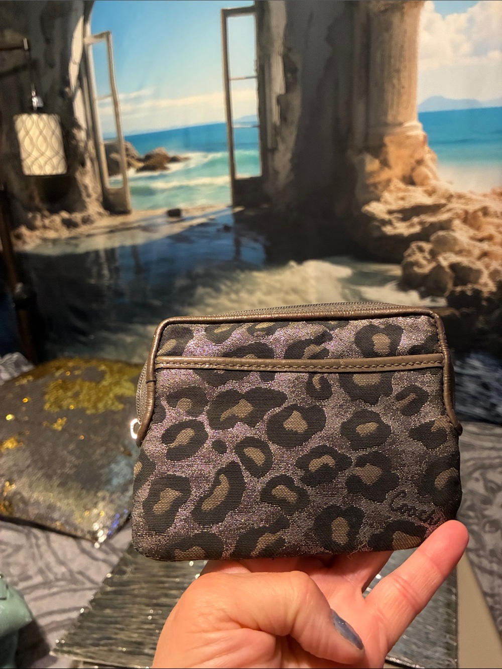 #452| Coach Leopard coin ๐ purse/card holder, inside needs cleaned & zipper pull - Picture 5 of 8